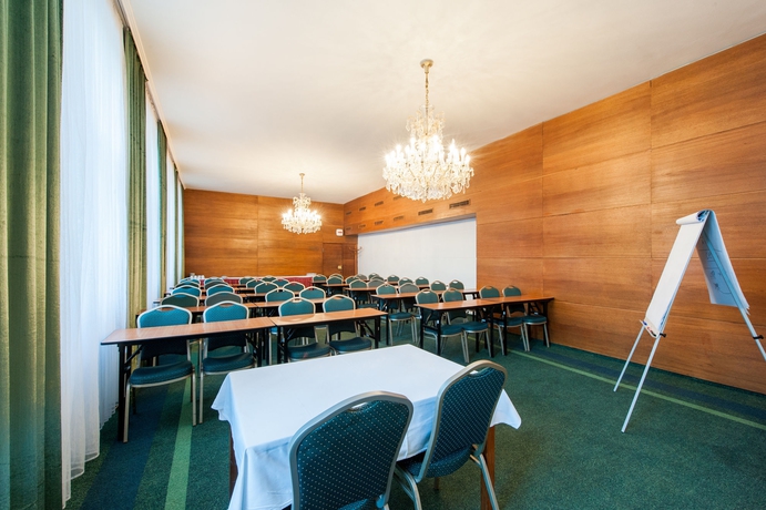 Imagen de los interiores del Hotel Slavia, Brno. Foto 13