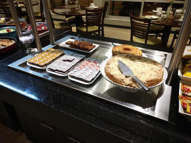 Imagen del bar/restaurante del Hotel Slaviero Baia Norte Florianopolis, Florian&oacute;polis. Foto 2