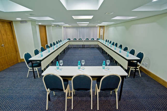 Imagen de los interiores del Hotel Slaviero Curitiba Batel. Foto 16