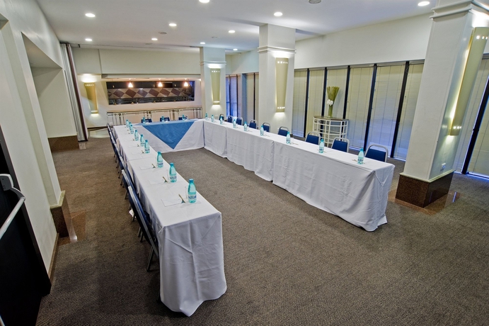 Imagen de los interiores del Hotel Slaviero Curitiba Centro. Foto 7