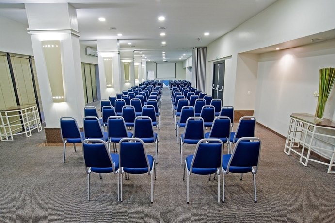 Imagen de los interiores del Hotel Slaviero Curitiba Centro. Foto 12