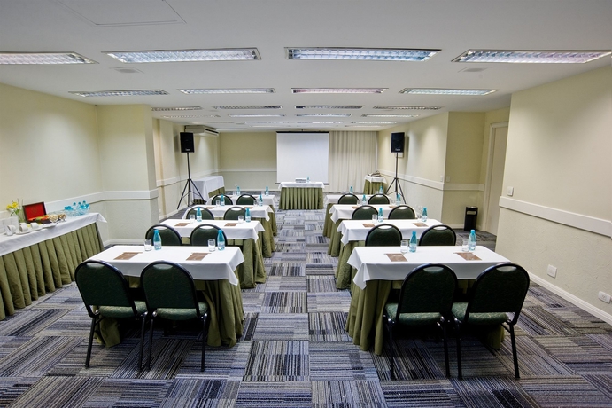 Imagen de los interiores del Hotel Slaviero Curitiba Shopping. Foto 11