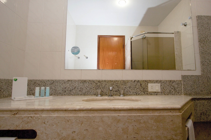 Imagen de la habitación del Hotel Slaviero Londrina Flat. Foto 8