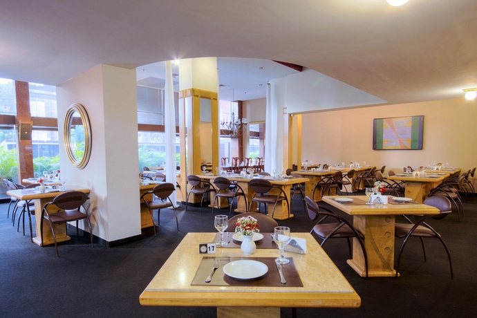 Imagen del bar/restaurante del Hotel Slaviero Londrina Flat. Foto 4