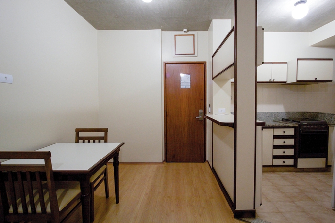 Imagen de la habitación del Hotel Slaviero Londrina Flat. Foto 10