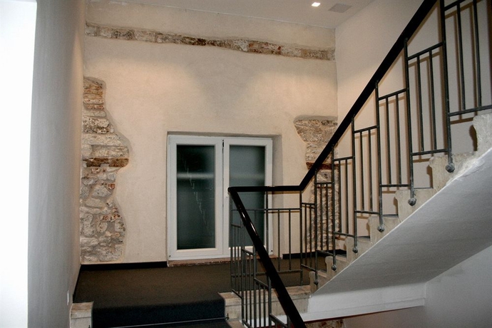 Imagen de los interiores del Hotel Slavija Culture Heritage. Foto 13