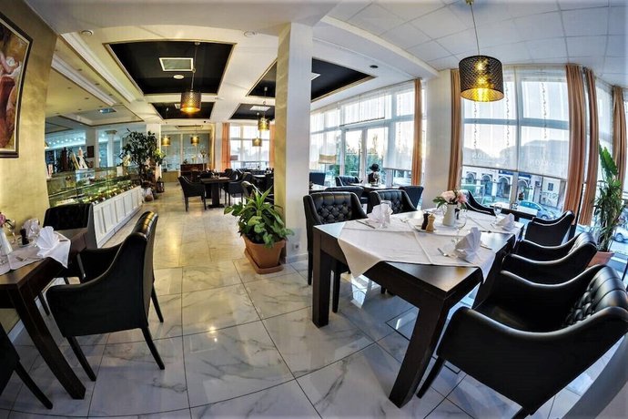 Imagen del bar/restaurante del Hotel Slavonija. Foto 3