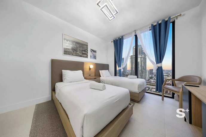 Imagen de la habitación del Hotel Sleek 3-BD Downtown Condo with Water. Foto 8