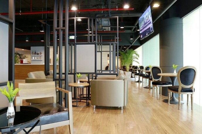 Imagen del bar/restaurante del Hotel Sleep Box By Miracle. Foto 21