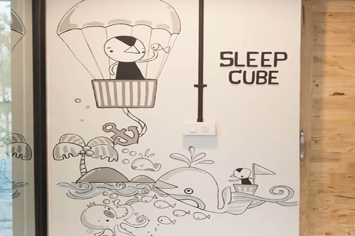 Imagen de los interiores del Hotel Sleep Cube. Foto 15