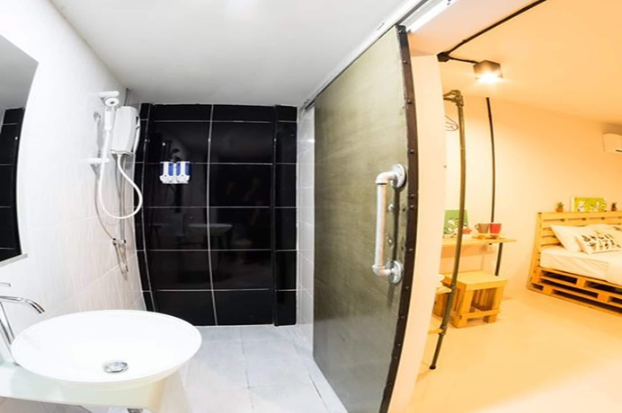 Imagen de la habitación del Hotel Sleep Cube. Foto 9