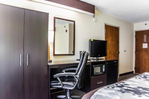 Imagen de la habitación del Hotel Sleep Inn Airport - Billy Graham Parkway. Foto 9