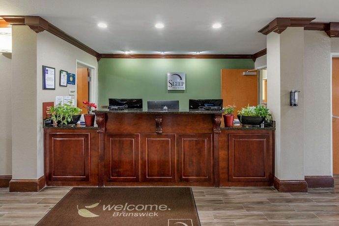 Imagen de los interiores del Hotel Sleep Inn And Suites Brunswick. Foto 19