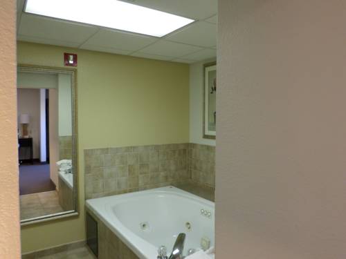 Imagen de la habitación del Hotel Sleep Inn And Suites Chesapeake - Portsmouth. Foto 4