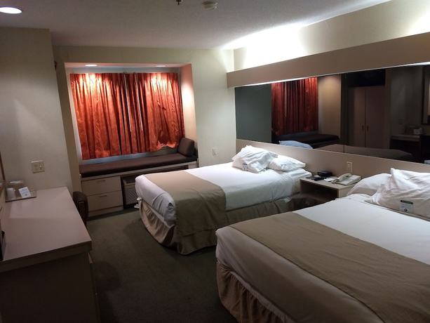 Imagen general del Hotel Sleep Inn And Suites Clarion, Pa Near I-80. Foto 1