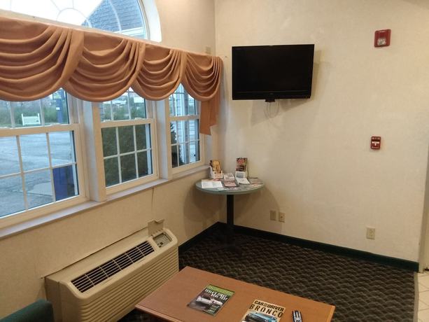 Imagen de los interiores del Hotel Sleep Inn And Suites Clarion, Pa Near I-80. Foto 17