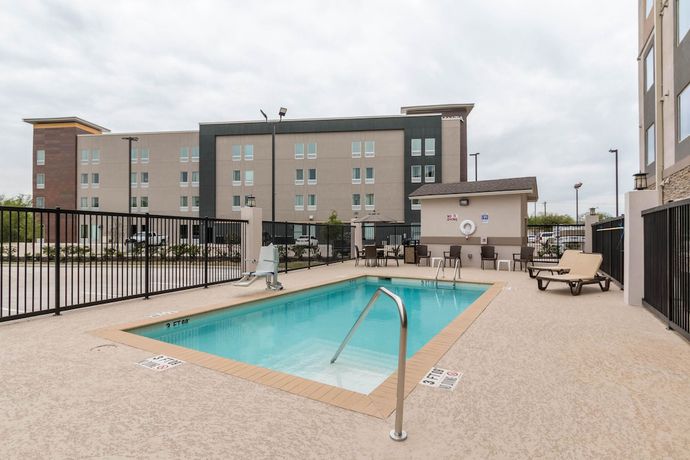 Imagen de la piscina del Hotel Sleep Inn And Suites, College Station. Foto 20