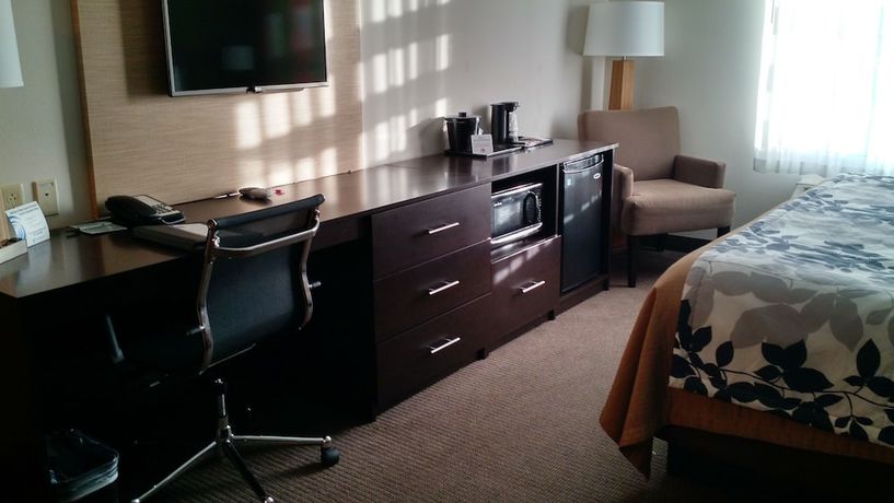 Imagen de la habitación del Hotel Sleep Inn And Suites Defuniak Springs - Crestview. Foto 7