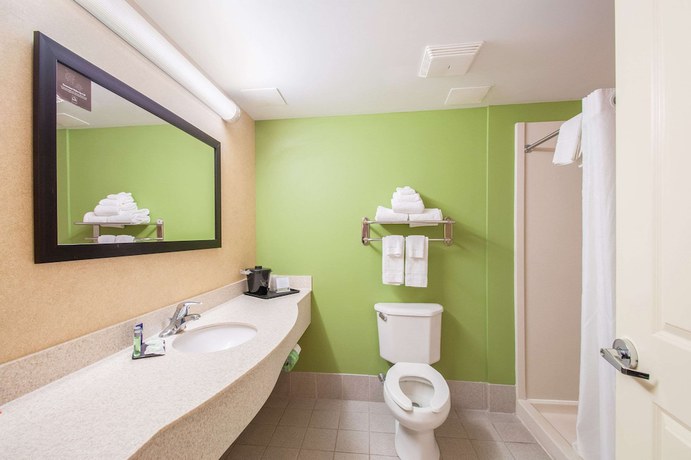 Imagen de la habitación del Hotel Sleep Inn And Suites, Dover. Foto 4