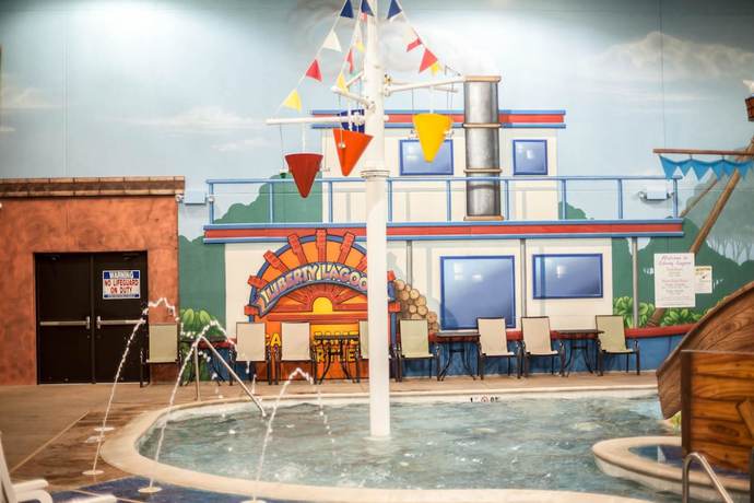 Imagen de la piscina del Hotel Sleep Inn And Suites Indoor Waterpark. Foto 17