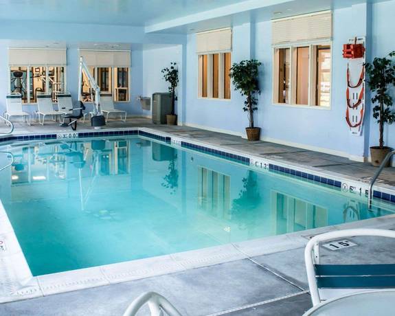 Imagen de la piscina del Hotel Sleep Inn And Suites Laurel. Foto 18