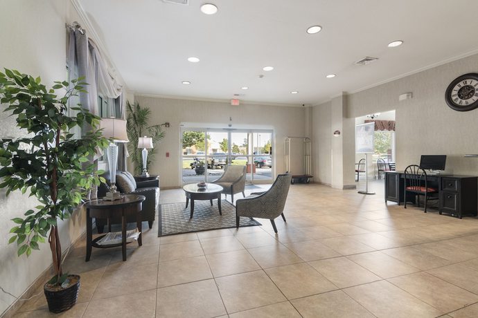 Imagen de los interiores del Hotel Sleep Inn And Suites, Newport News. Foto 17