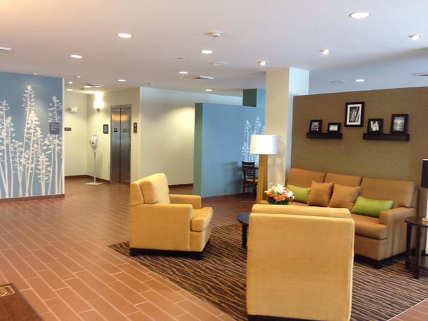 Imagen de los interiores del Hotel Sleep Inn And Suites O'fallon Mo - Technology Drive. Foto 17