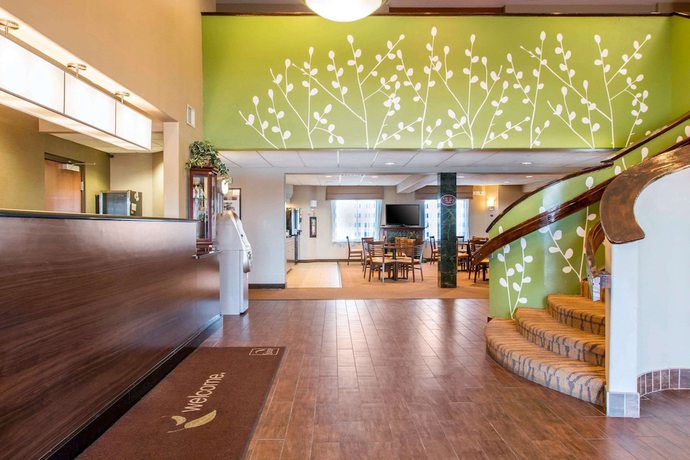 Imagen de los interiores del Hotel Sleep Inn And Suites Oregon. Foto 19