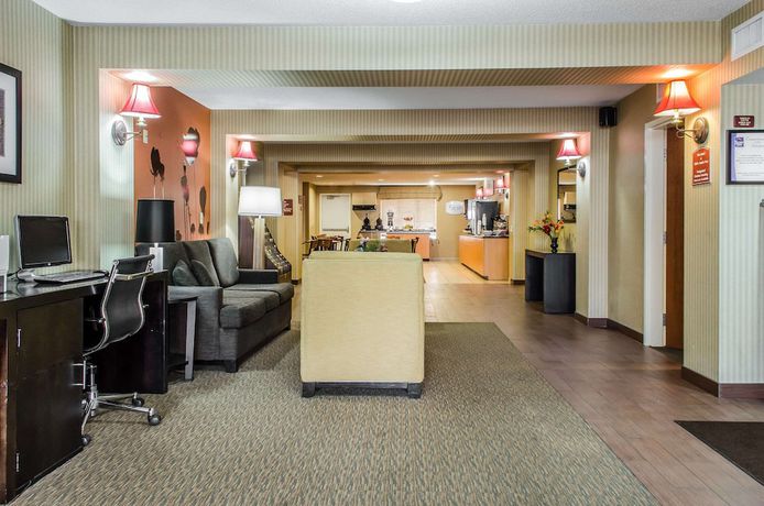 Imagen de los interiores del Hotel Sleep Inn And Suites, Ronks. Foto 18