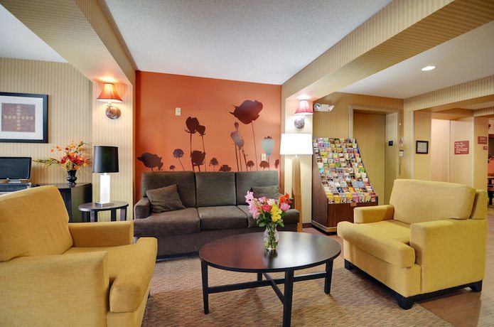 Imagen de los interiores del Hotel Sleep Inn And Suites, Ronks. Foto 20
