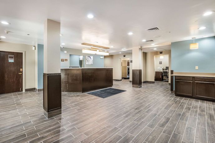 Imagen de los interiores del Hotel Sleep Inn And Suites Tallahassee-capitol. Foto 15