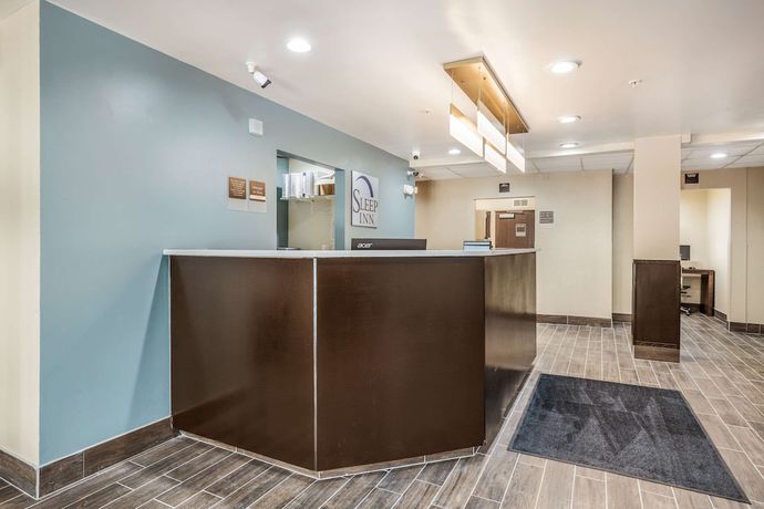 Imagen de los interiores del Hotel Sleep Inn And Suites Tallahassee-capitol. Foto 19