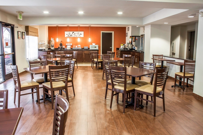 Imagen del bar/restaurante del Hotel Sleep Inn Arlington Near Six Flags. Foto 1