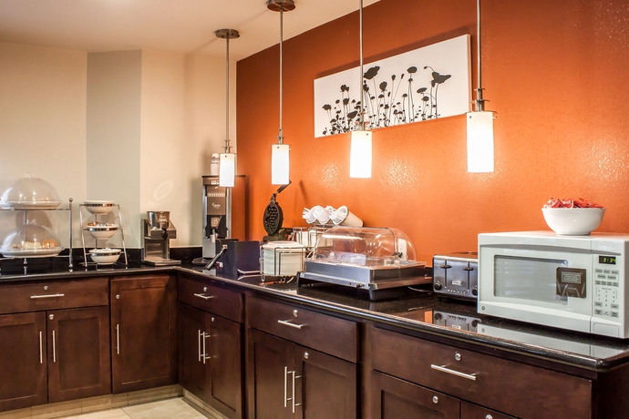 Imagen del bar/restaurante del Hotel Sleep Inn Arlington Near Six Flags. Foto 3