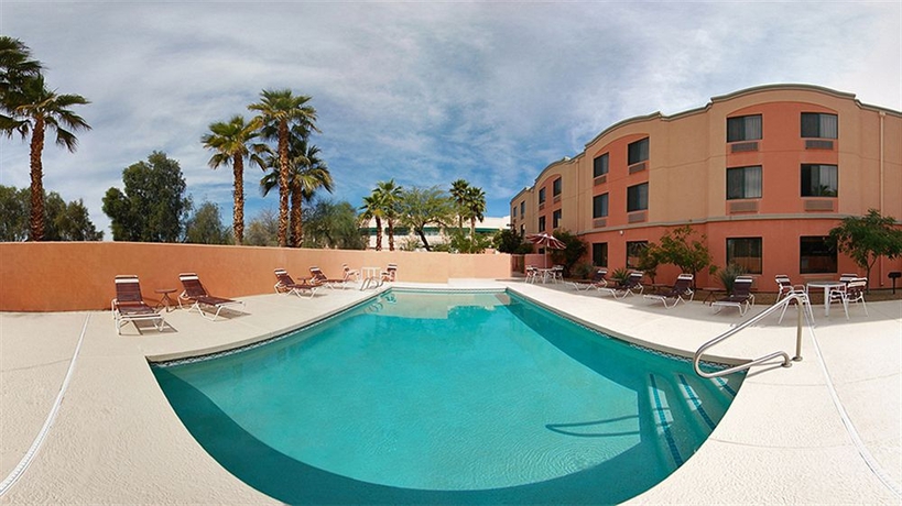 Imagen de la piscina del Hotel Sleep Inn At North Scottsdale Road. Foto 5