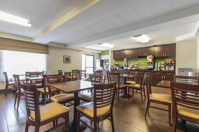 Imagen del bar/restaurante del Hotel Sleep Inn Baton Rouge East I-12. Foto 3