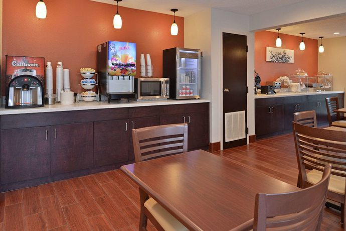 Imagen del bar/restaurante del Hotel Sleep Inn Beaufort. Foto 6