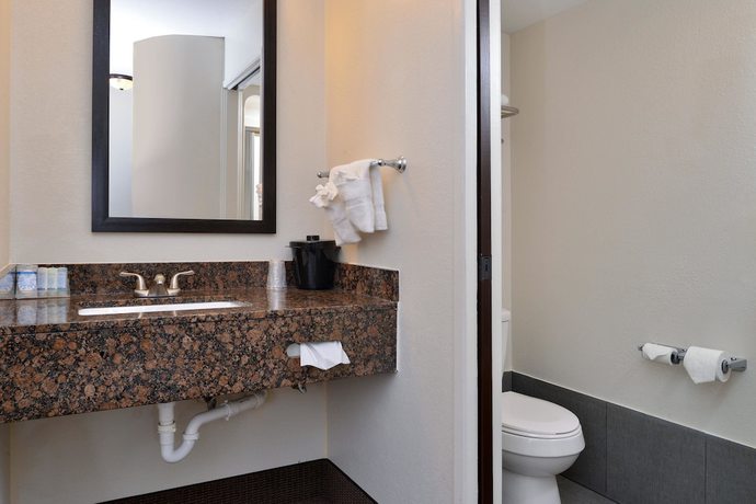 Imagen de la habitación del Hotel Sleep Inn Beaufort. Foto 11