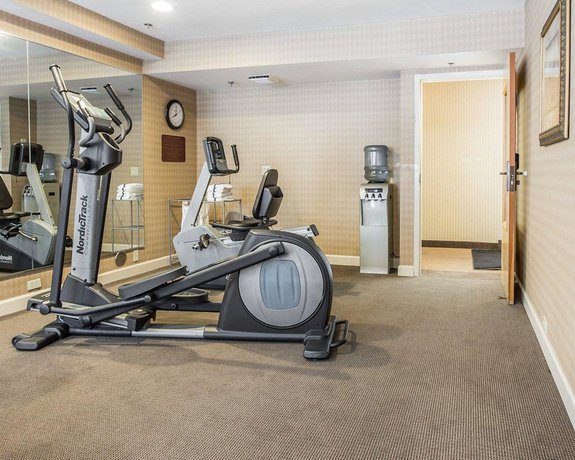 Imagen de los interiores del Hotel Sleep Inn Bessemer Helena. Foto 16