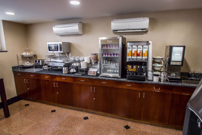 Imagen del bar/restaurante del Hotel Sleep Inn Brooklyn Downtown. Foto 3