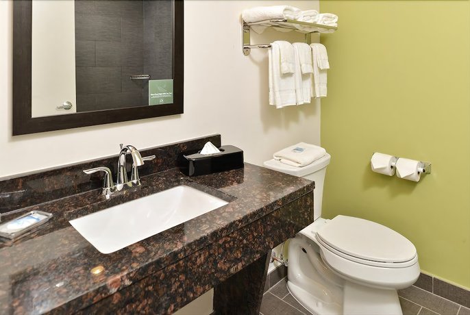 Imagen de la habitación del Hotel Sleep Inn Center City. Foto 12