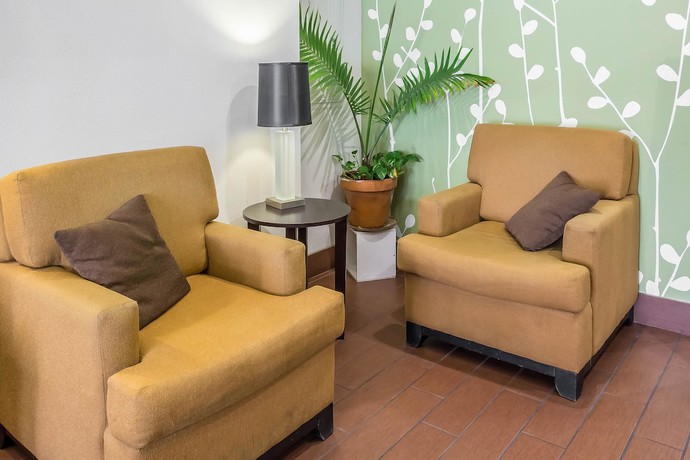 Imagen de los interiores del Hotel Sleep Inn Center City. Foto 20