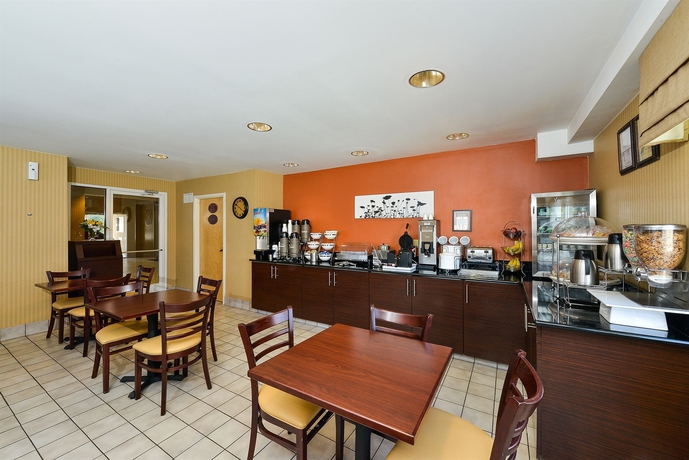 Imagen del bar/restaurante del Hotel Sleep Inn. Foto 3