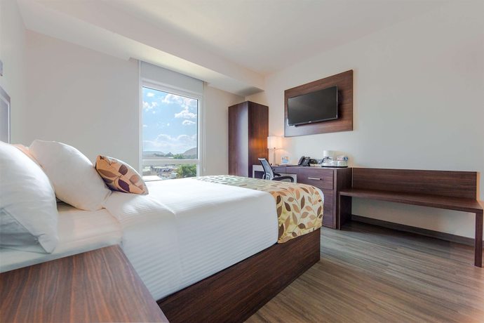 Imagen de la habitación del Hotel Sleep Inn Guadalajara Galerias. Foto 16