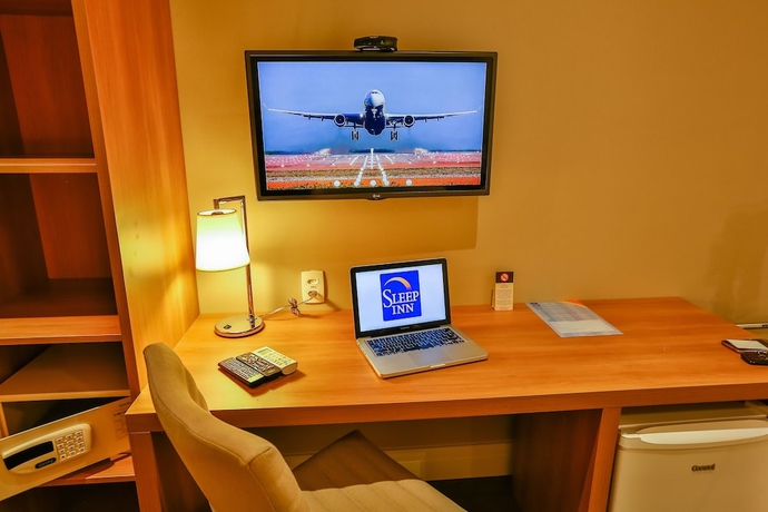 Imagen de la habitación del Hotel Sleep Inn Guarulhos. Foto 10