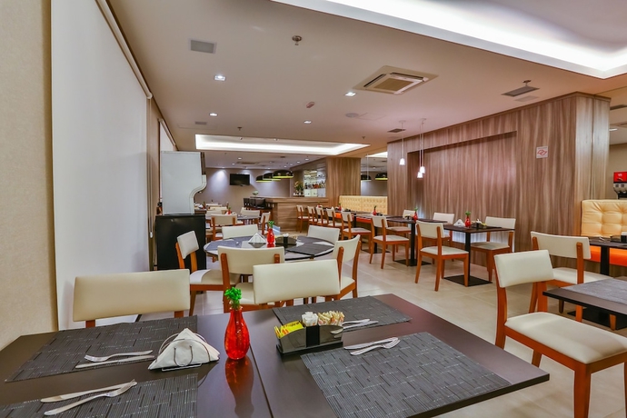Imagen del bar/restaurante del Hotel Sleep Inn Guarulhos. Foto 2