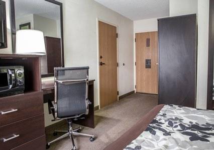 Imagen de la habitación del Hotel Sleep Inn Hanes Mall. Foto 6