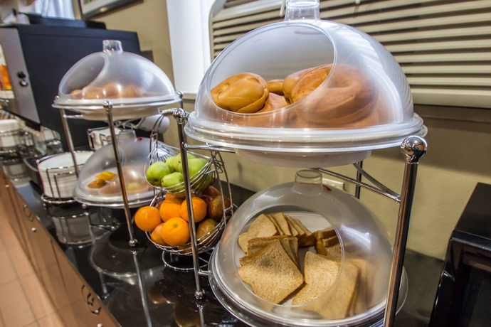 Imagen del bar/restaurante del Hotel Sleep Inn JFK Airport Rockaway Blvd. Foto 7