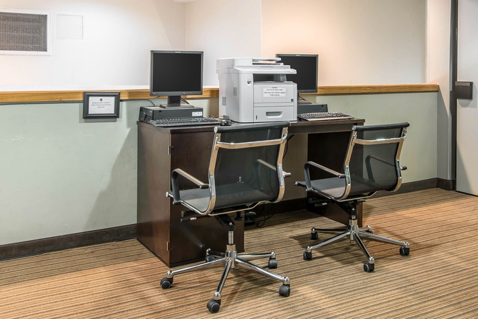 Imagen de los interiores del Hotel Sleep Inn Kansas City International Airport. Foto 14