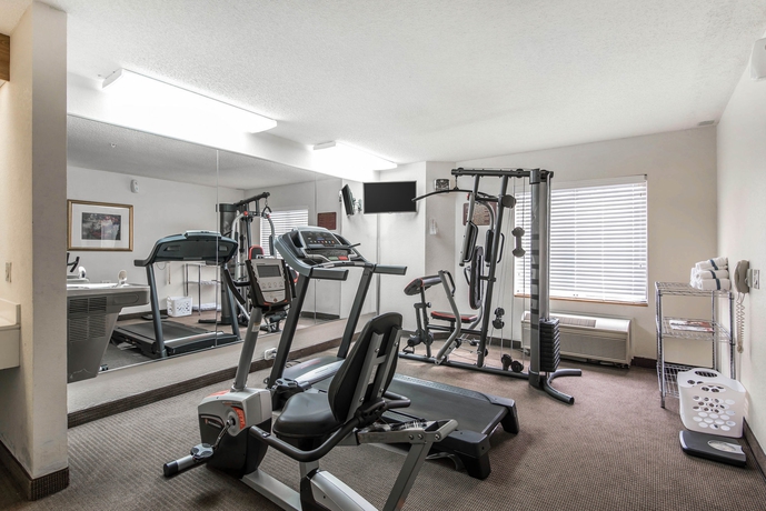 Imagen de los interiores del Hotel Sleep Inn Kansas City International Airport. Foto 15